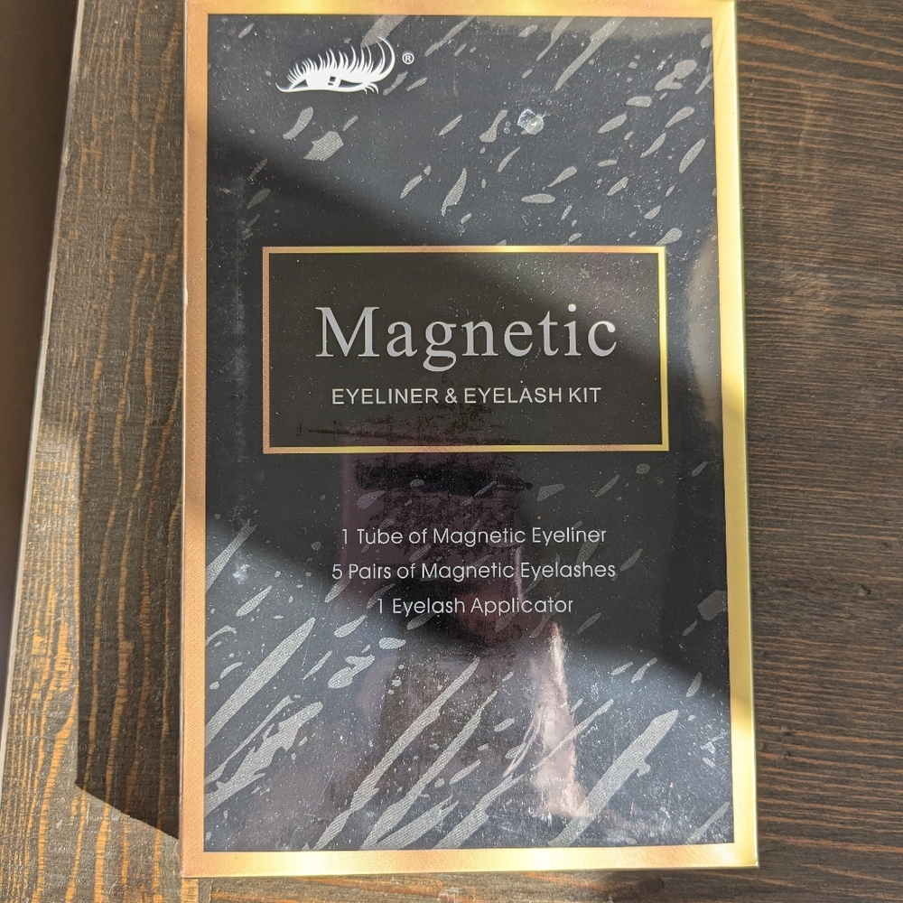 Magnetic eyelash kit
